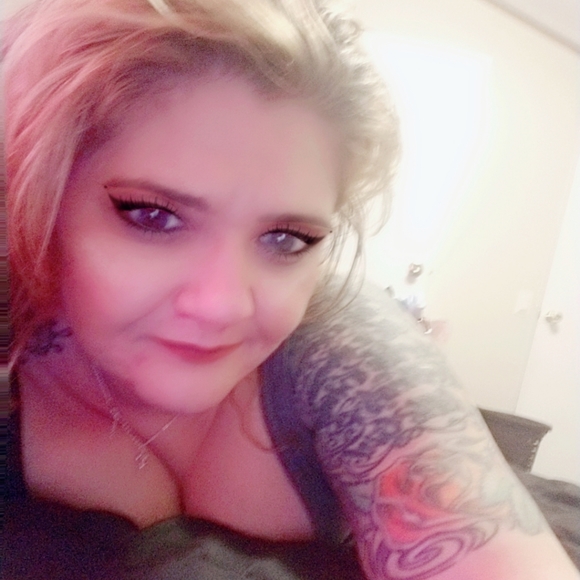 Meet your Posher, Elisha - Picture 3 of 5